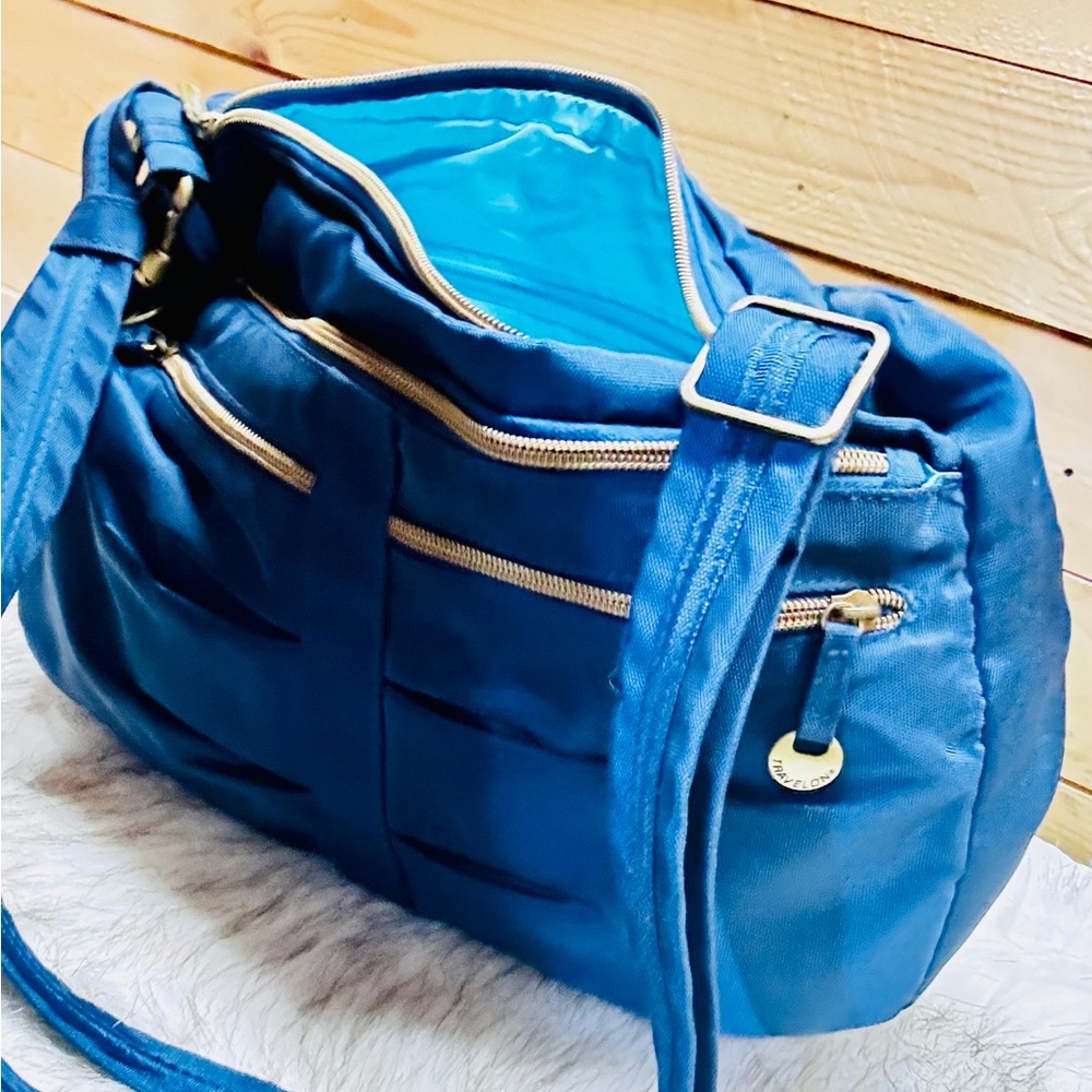Travelon anti theft Blue Shoulder Bag
